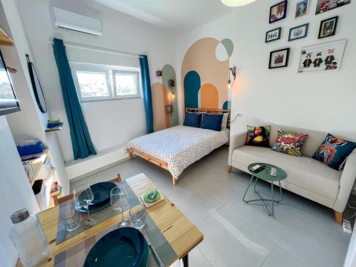 Ermoupoli Hotel | Blue Bergamote - Pop Culture Studio