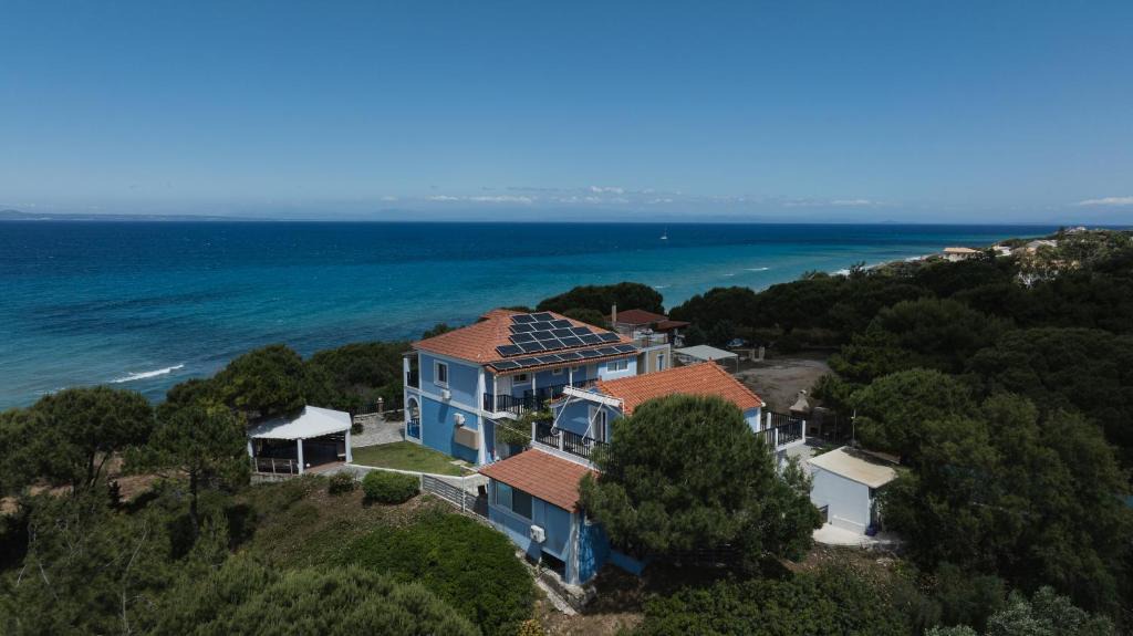 Ano Vasilikos Apartment | Blue House Apartments