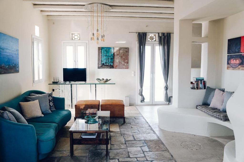 Tinos House | Bluetopia
