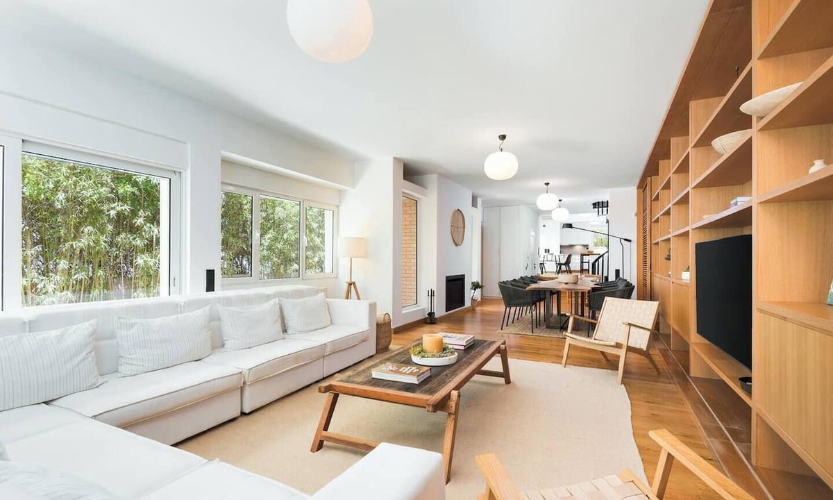 Voula House | Bright and luxurious family Home in Voula