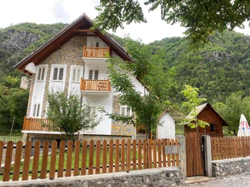 Theth Bed & Breakfast | Bujtina Tinari