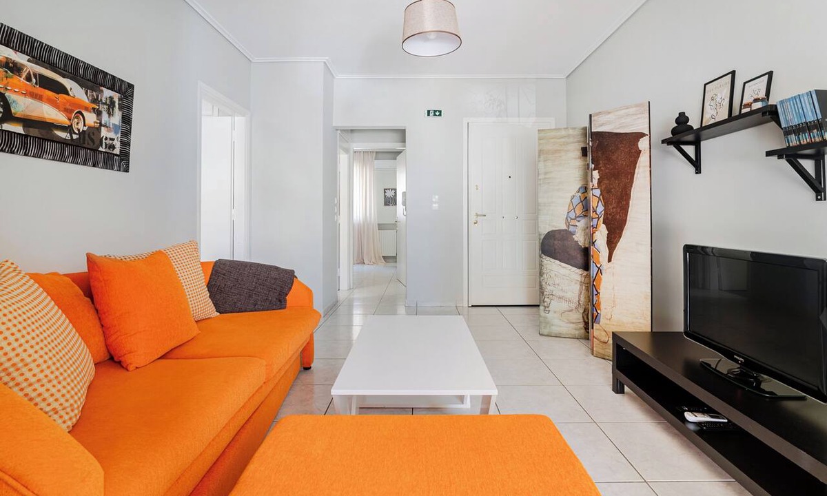 Zografos Apartment | Campus View Flat: Next to Universities by ΜΡS