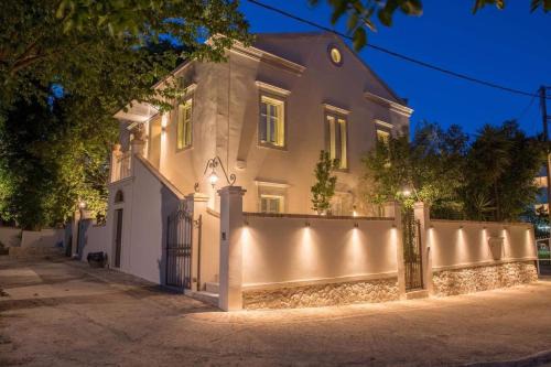 Corfu Town Apartment | Carpofoli Corfu Town Serviced Luxury Suites