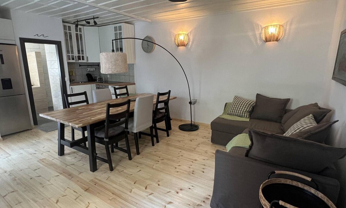 Skiathos Town Apartment | Casa di Lia, stylish apartment in the center