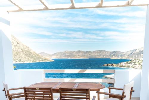 Kamari House | Casa Landea - Sea View Retreat