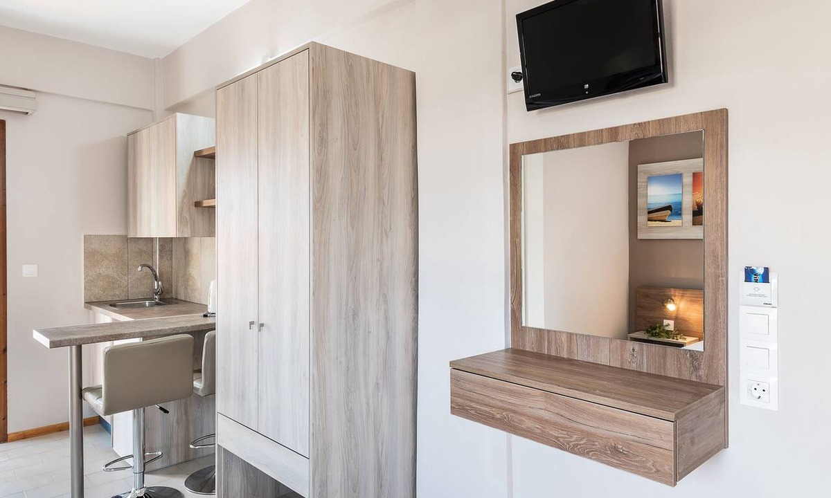 Stavros House | Cathrin Suites