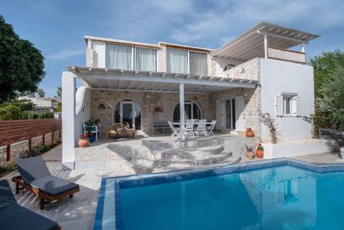 Aliki House | Cavos Paros Two-Bedroom Villa with Private Pool & Jacuzzi
