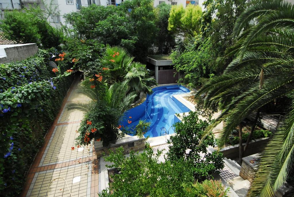 Athens Villa | Central Athens Period House with Pool