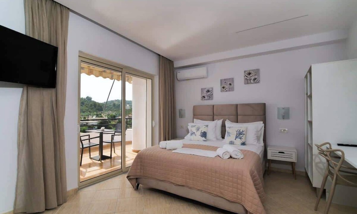 Himare Apartment | Central sunset view #2