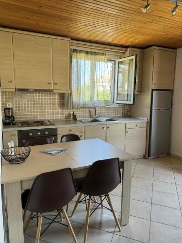 Agios Konstantinos House | Christina Apartment
