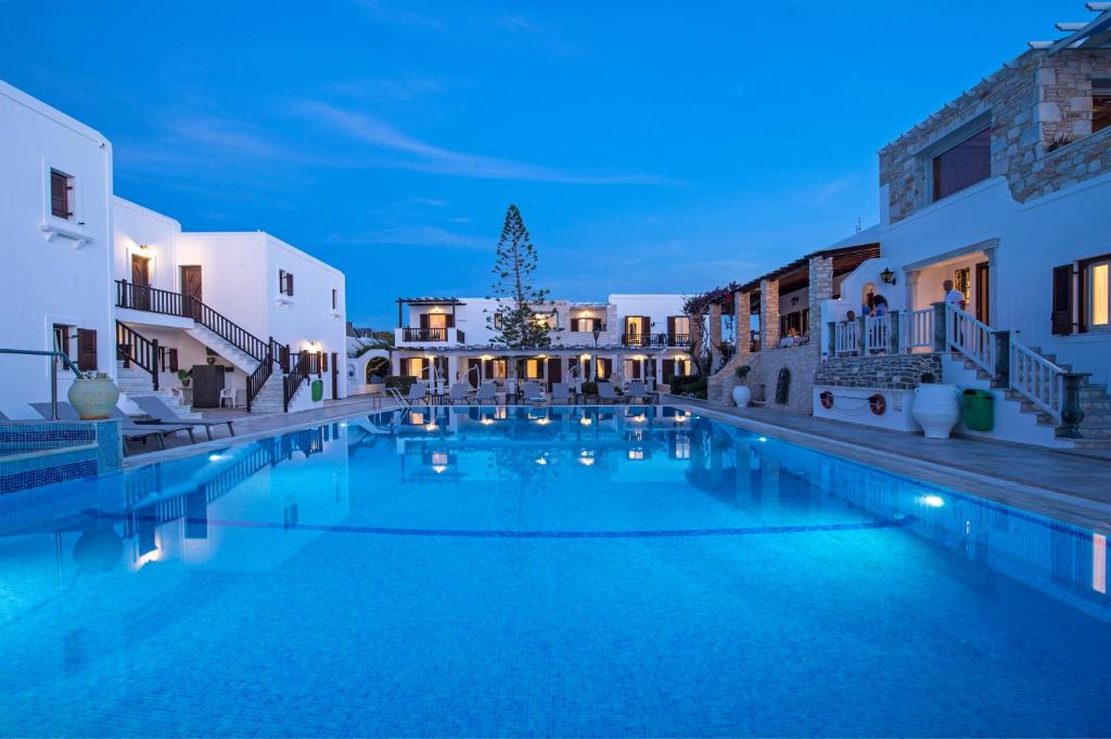 Naousa Hotel | Contaratos Beach Hotel