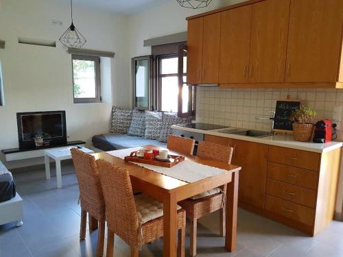 Zakharo Apartment | Country house near Olympia
