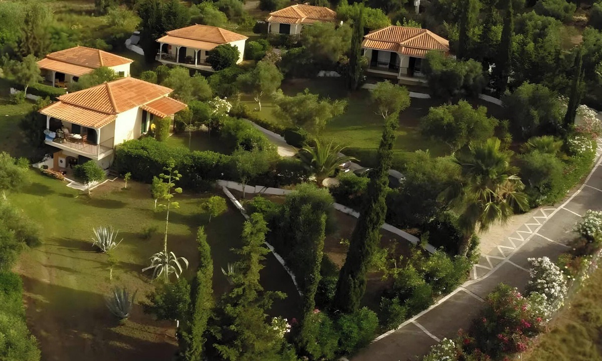 Foinikounta House | Country House 'No 1 Holiday Home For 4 Adults' with Sea View, Wi-Fi and Air Conditioning