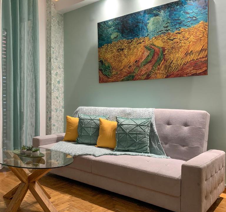 Kinosargous Apartment | Cozy and Chic apartment in the Center, 5 min Subway