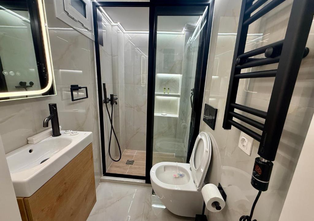 Piraeus Apartment | Cpt Mike Premium Studio - Sea View in Piraeus