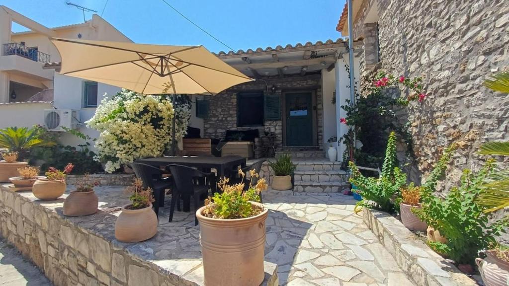 Kakorrevma House | Crafted in Stone