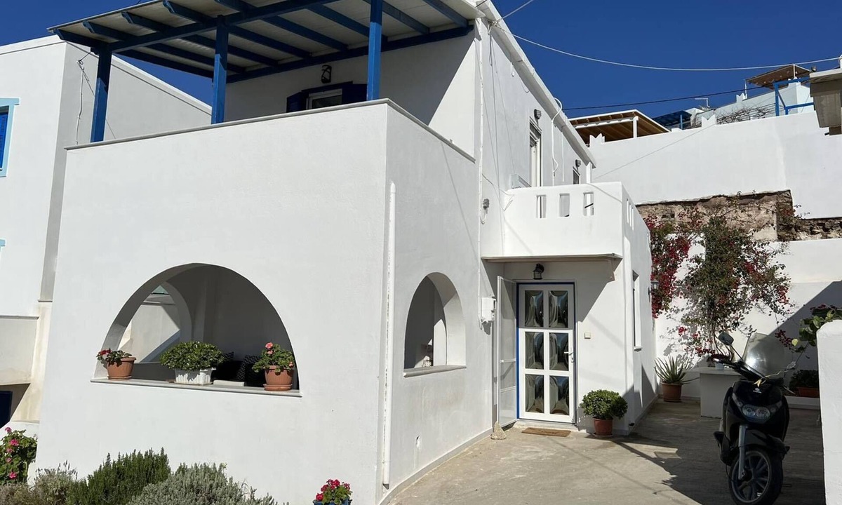 Glinado House | Cycladic house with stunning view to the sea, ideal for families and friends