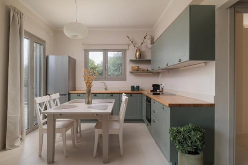 Benitses House | Daphne