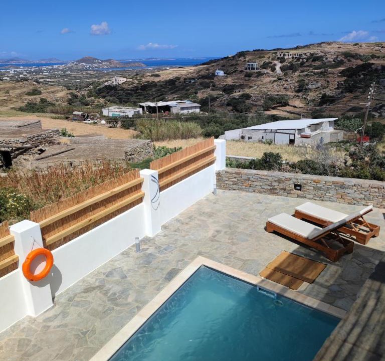 Vivlos House | Daphne's Place - Private Villa with Pool in Naxos