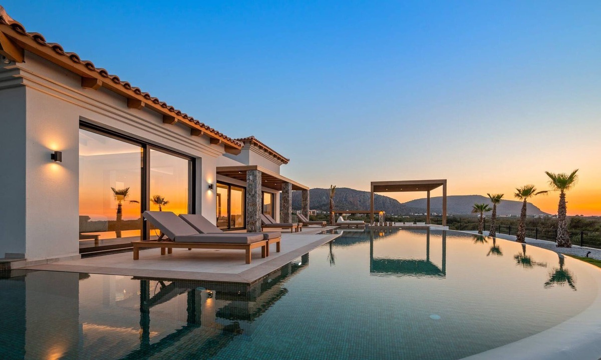 Skotino Villa | Dazzling Hersonisos Villa | Villa Irida | 4 Bedrooms