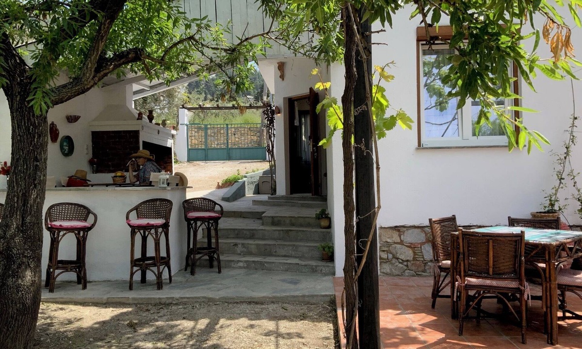 Skopelos Town Cottage | Del & Sol 1 seaside semi detached cottages.