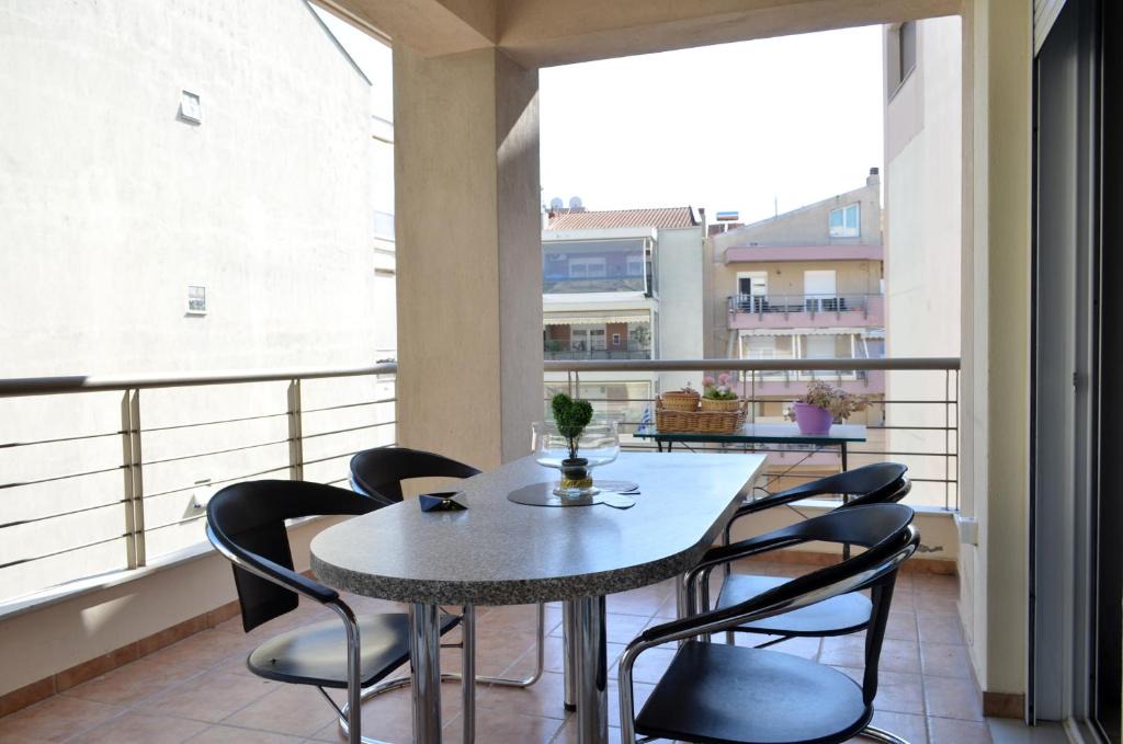 Kalamaria Apartment | Delmare Dion apartment