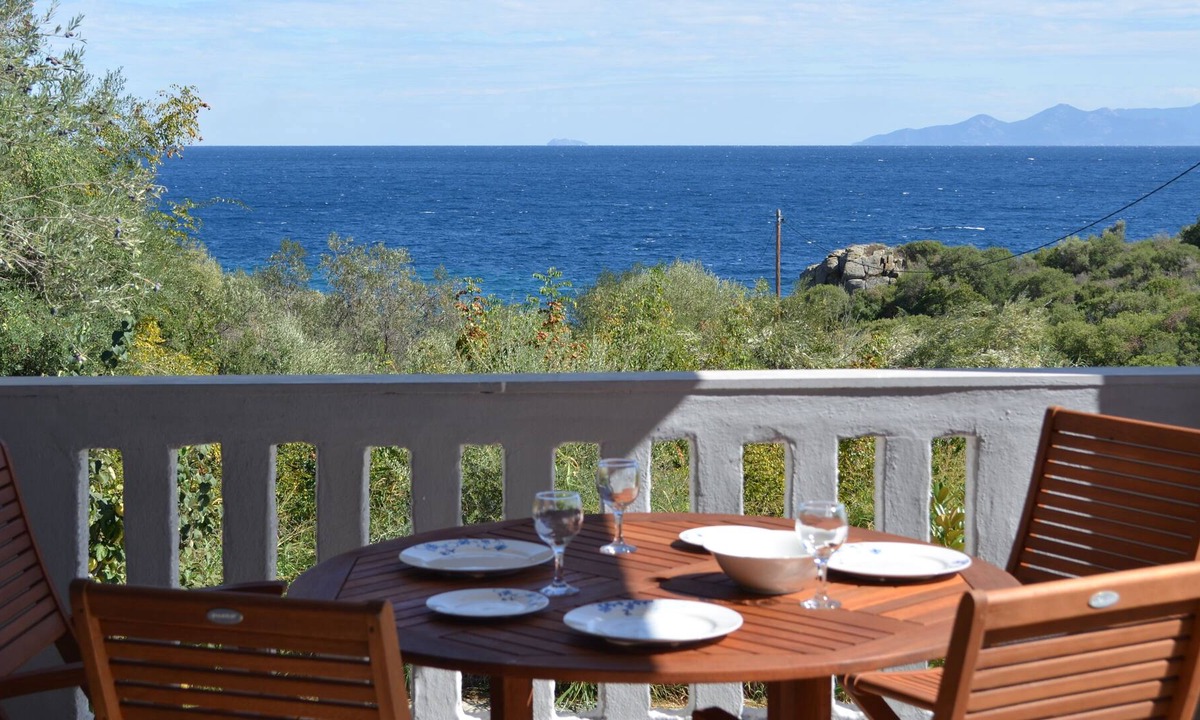 Kavala House | Detached HOLIDAY HOUSE by the sea