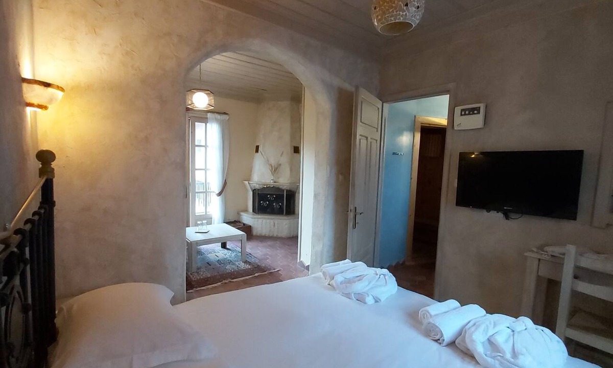 Agios Dimitrios Hotel | Dimatis