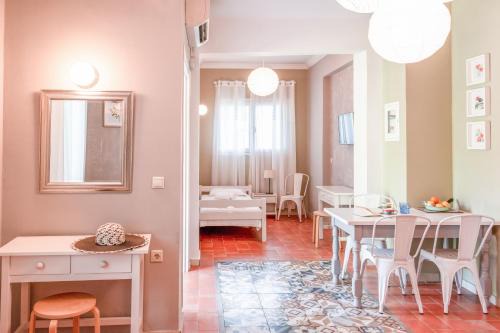 Parga Apartment | Dimitra's Garden - Holiday Apartments