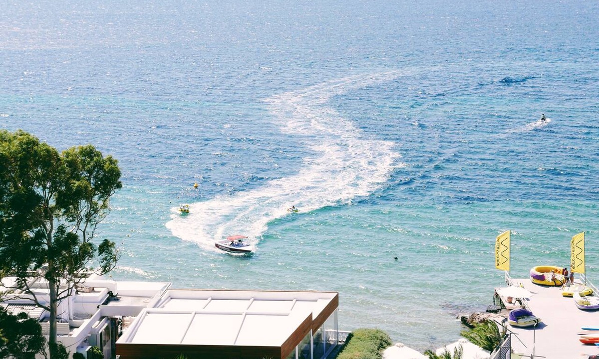 Vouliagmeni Hotel | Divani Escape- Adults only