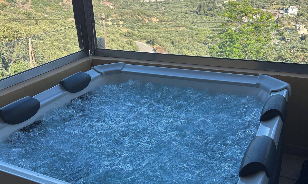 Exopoli House | Duplex with panoramic views of the mountains and the sea