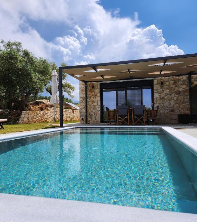 Igoumenitsa Villa | Elaionas Estate Perdika