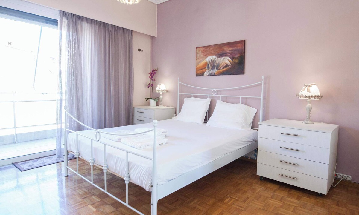 Korydallos Apartment | Elegant 2 Bd Apt with Balcony in Korydallos Square