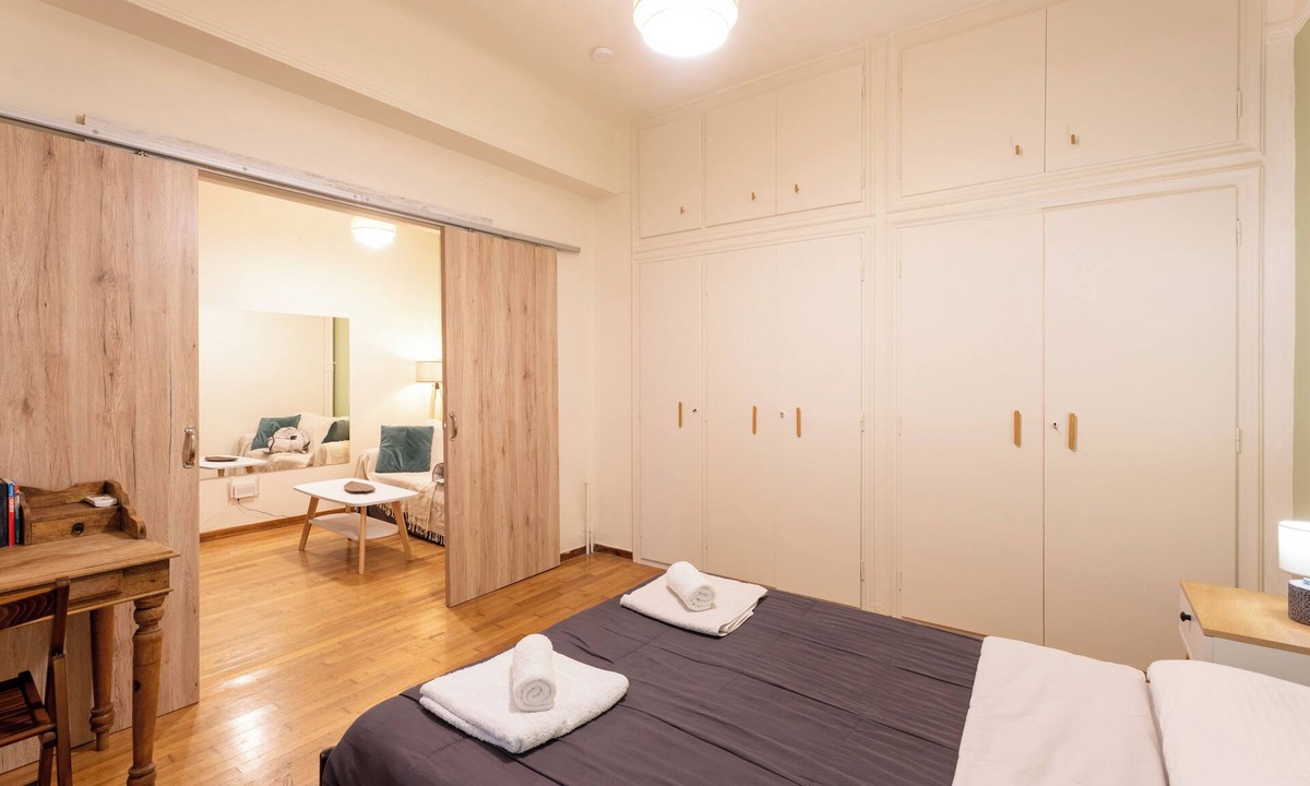 Athens Apartment | Elegant 2-bedroom apartment Near National Museum