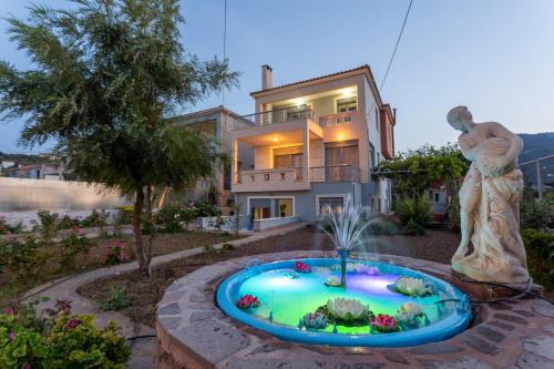 Varia Villa | Elegant Sea View Garden 3-bedroom Villa - Private Garden - Private Parking