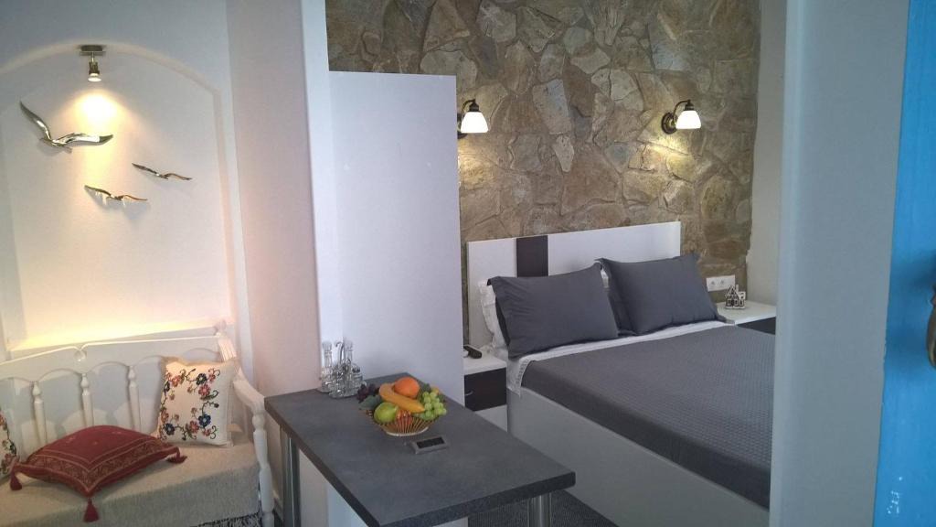 Tripiti Apartment | Eleni's traditional house