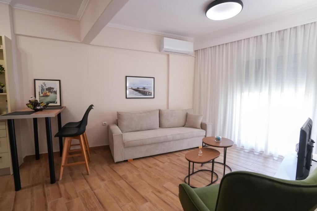 Serres Apartment | Elina