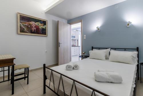 Neo Klima Apartment | Elios Cozy Apartment - Spacious Island Living