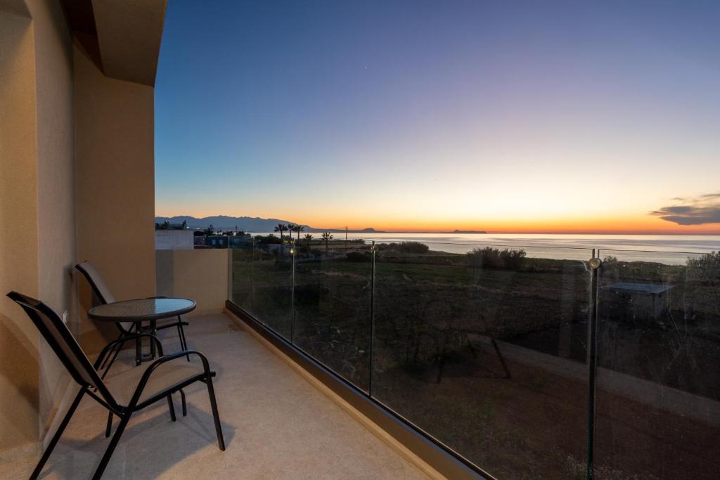 Stavromenos Apartment | Endless Blue Escape, Sea View Apartment