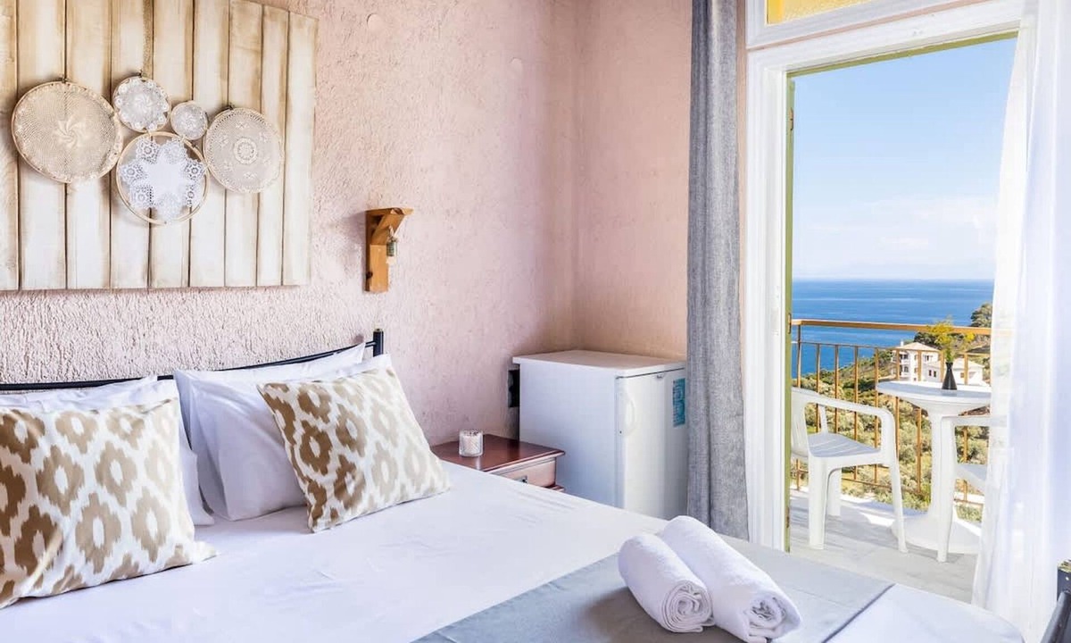 Stafylos Apartment | Estia Seaview Room - Ariadne Skopelos Getaway