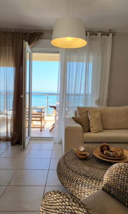 Polichrono Apartment | Evita Maisonette, Elegant Beachfront apt, Polychrono
