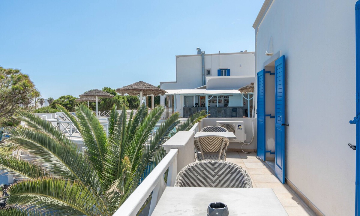Agios Georgios Bed & Breakfast | Family Maisonette Apartment - Sleeps 5