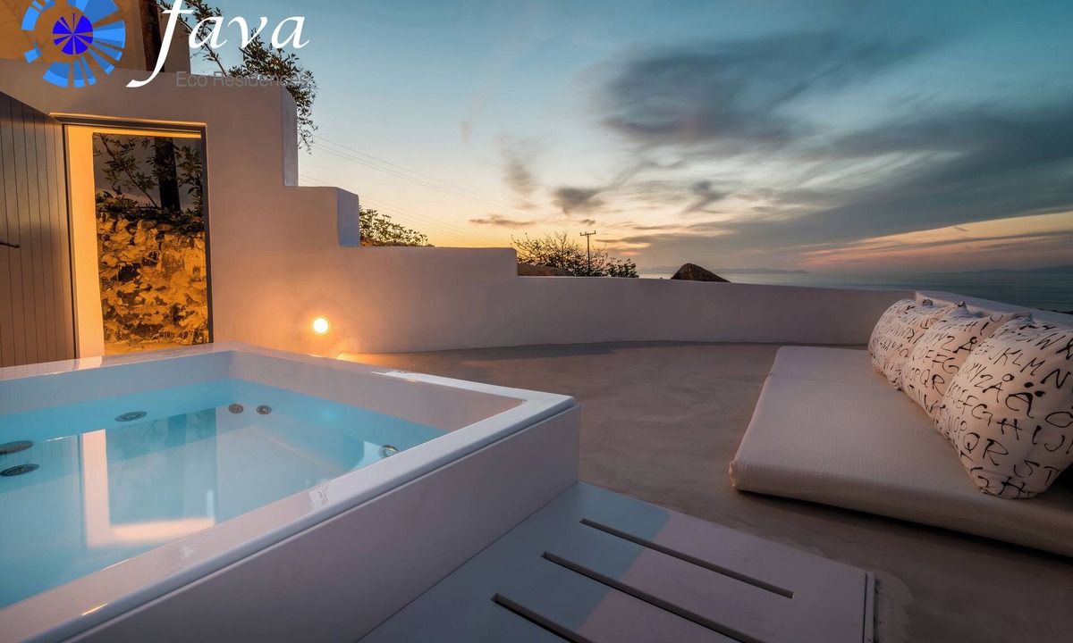 Finikia House | Fava Eco Suites - Executive Suite with Outdoor Private Jetted Tub