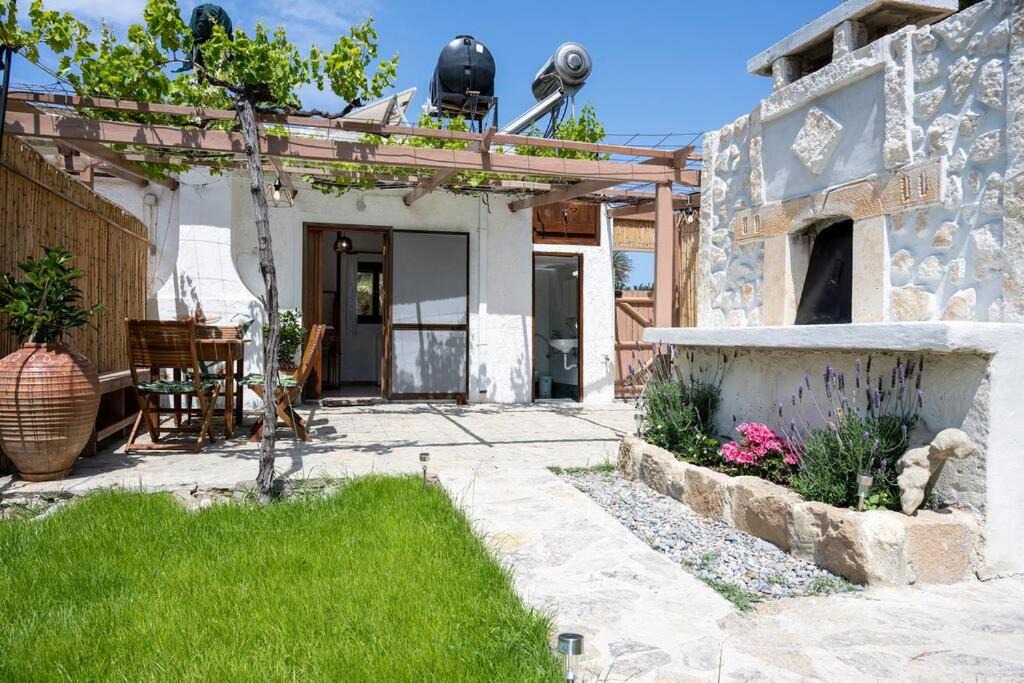 Vai House | Finikas House