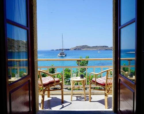 Kithira Apartment | Follow Your Art