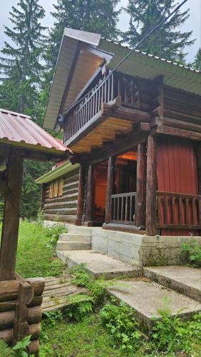 Strellc i Epërm House | Forest Peace