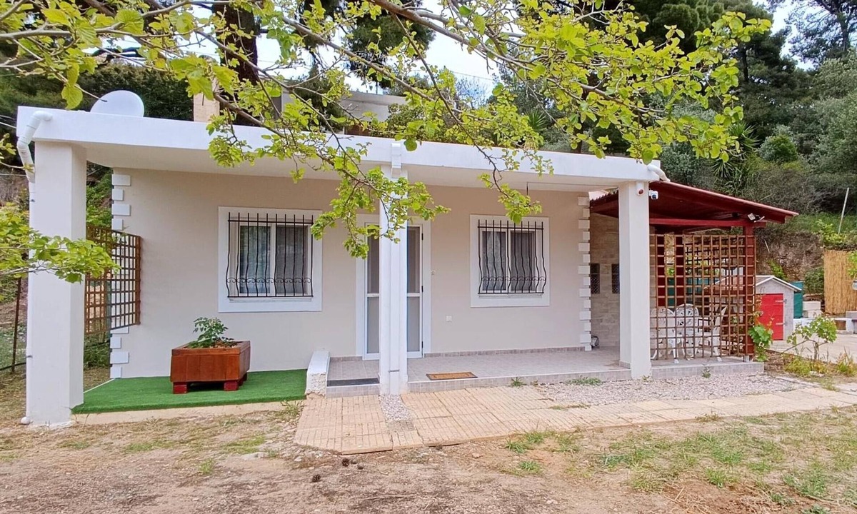 Ormos Agiou Ioannou Apartment | Forest retreat near the sea kouvaras