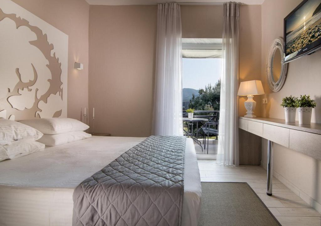 Sarti Apartment | Frau Irenes Haus