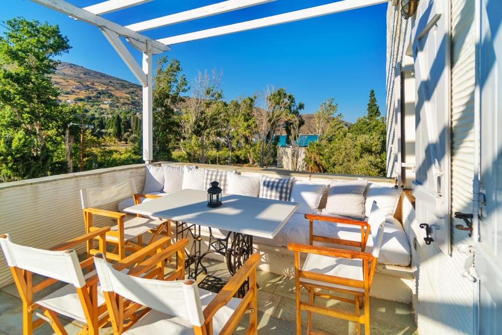 Steniai House | Gialia Beach House with BBQ, 50m from the Sea