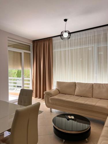 Ishem Apartment | Gjiri Lalzit Home